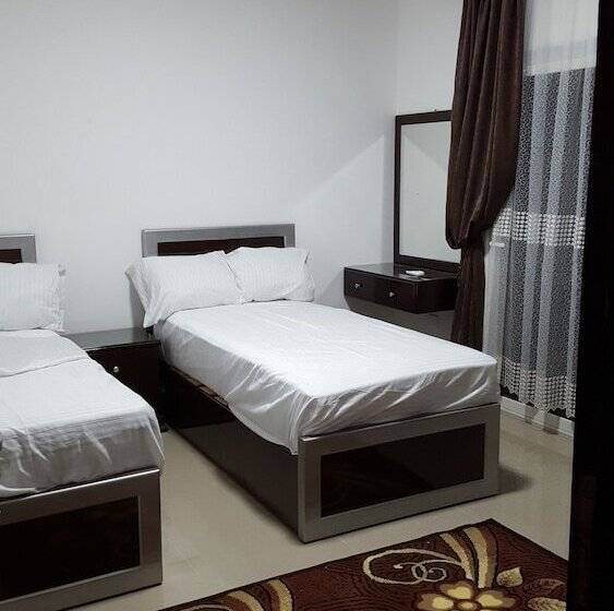 Half Moon   Sunny Dahab