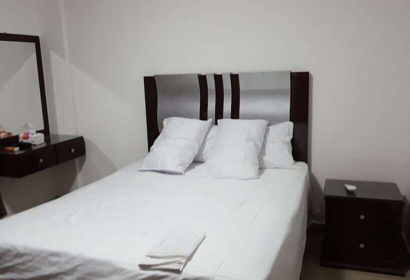 Half Moon   Sunny Dahab