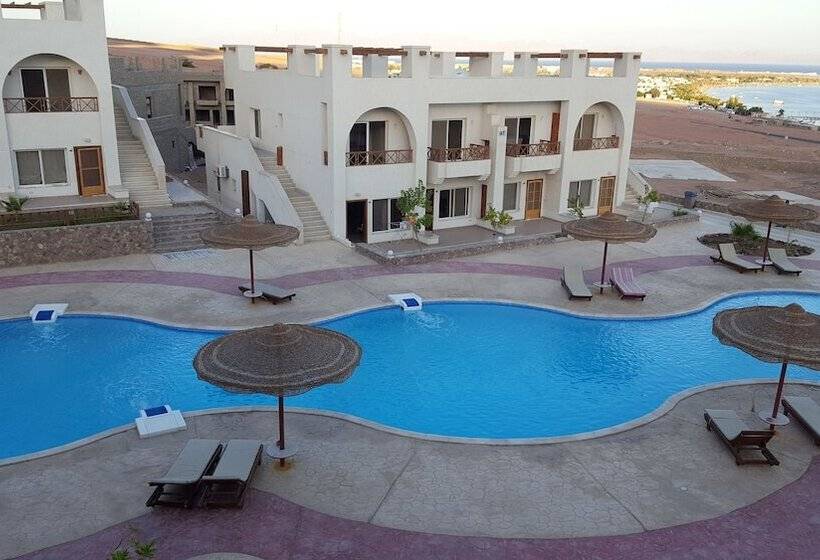 Half Moon   Sunny Dahab