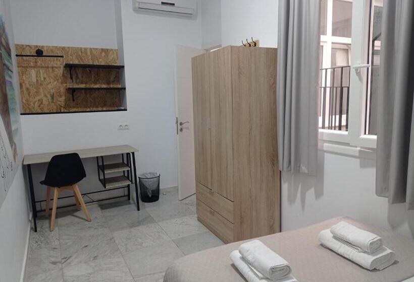 Planeta Cadiz Hostel