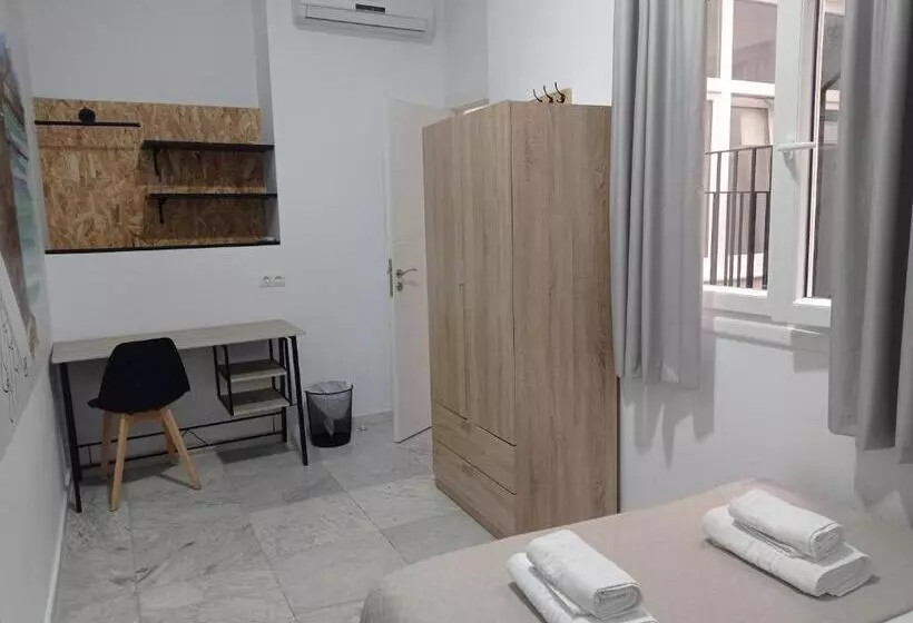 Planeta Cadiz Hostel