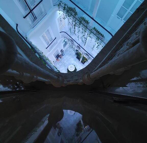 Planeta Cadiz Hostel