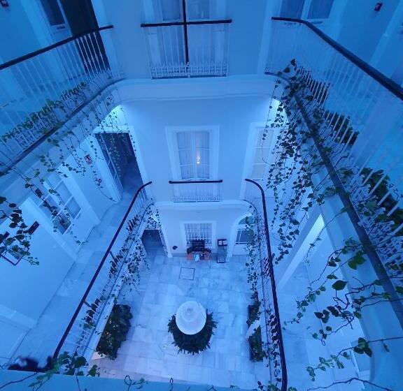 Planeta Cadiz Hostel