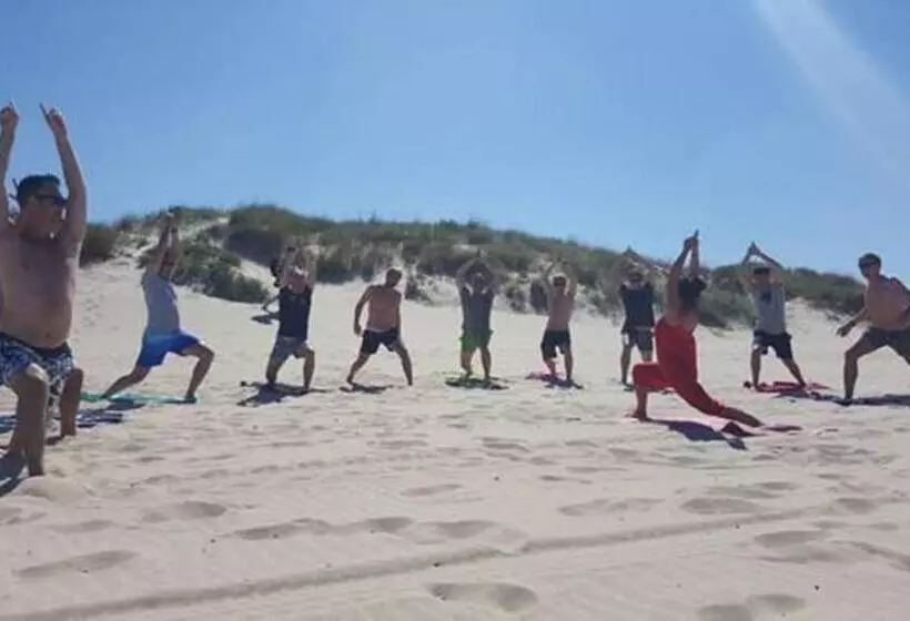 هاستل Caparica Surf Villa