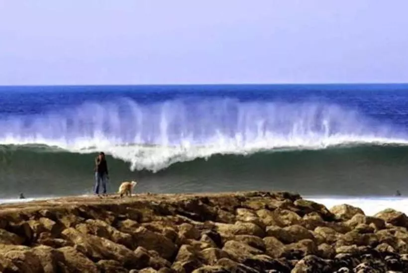 هاستل Caparica Surf Villa