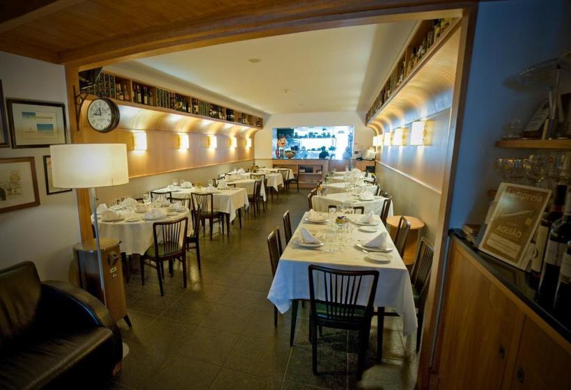 مسافرخانه Pensao O Laranjeira