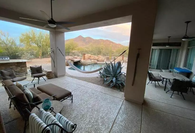 تختخواب و صبحانه The Dome Life