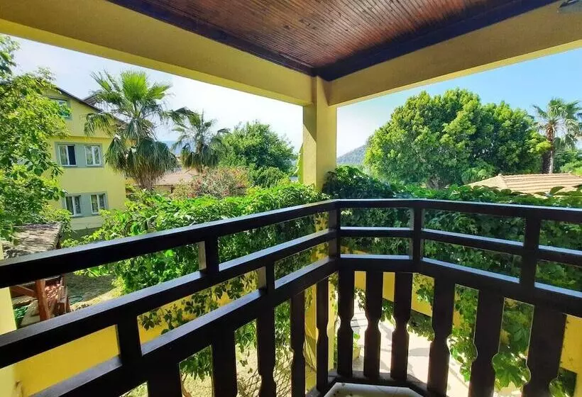 Hotelli Dalyan Summer Life Apart