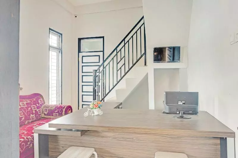 Hotelli Oyo 3001 D Vio Homestay
