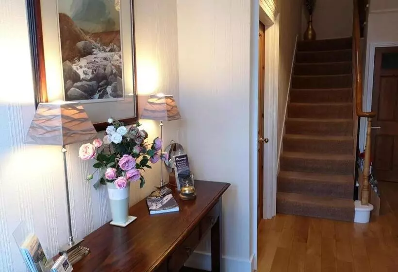 Aamiaismajoitus (B&B) Cranford Guest House