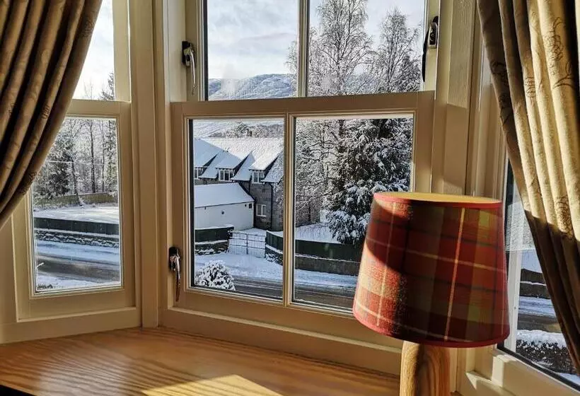 Aamiaismajoitus (B&B) Cranford Guest House