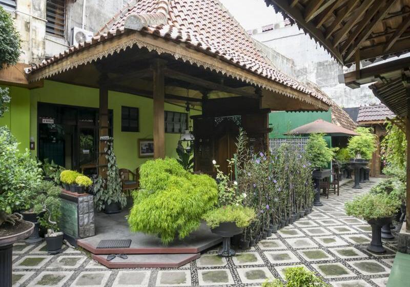 פנסיון Reddoorz Syariah @ Lempuyangan