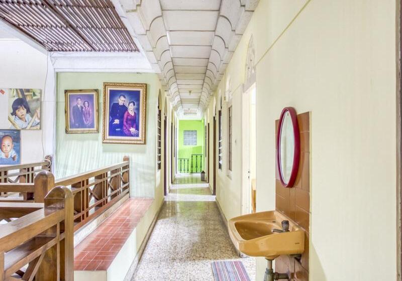 פנסיון Reddoorz Syariah @ Lempuyangan