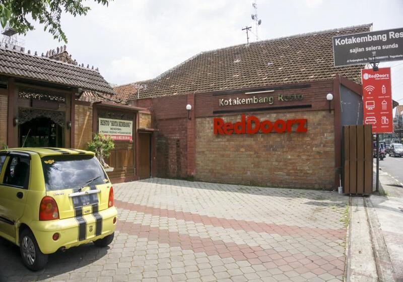 פנסיון Reddoorz Syariah @ Lempuyangan
