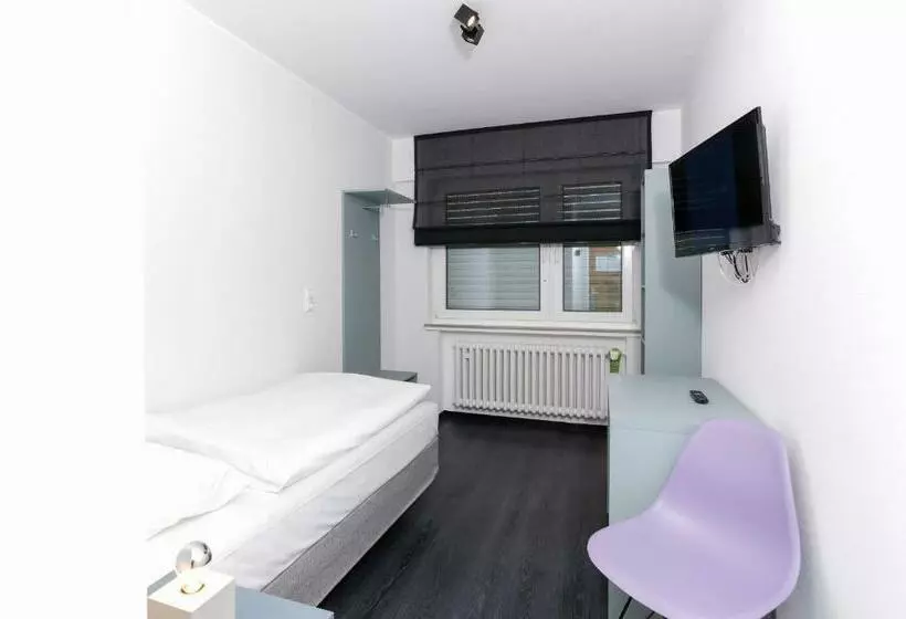 ベッドアンドブレックファースト Die Schlafbude