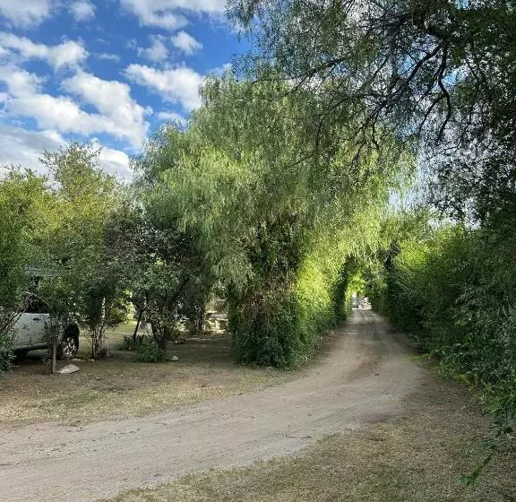 تختخواب و صبحانه El Roble