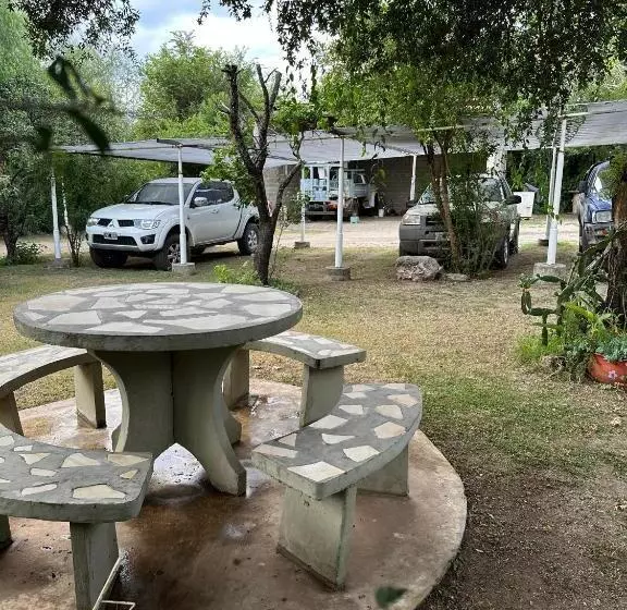 تختخواب و صبحانه El Roble