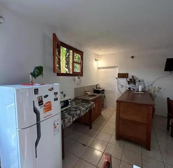 تختخواب و صبحانه El Roble