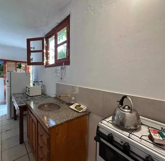 تختخواب و صبحانه El Roble