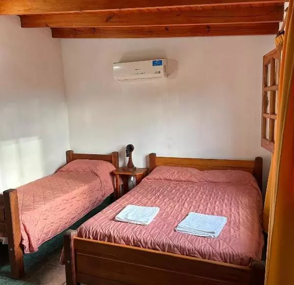 تختخواب و صبحانه El Roble