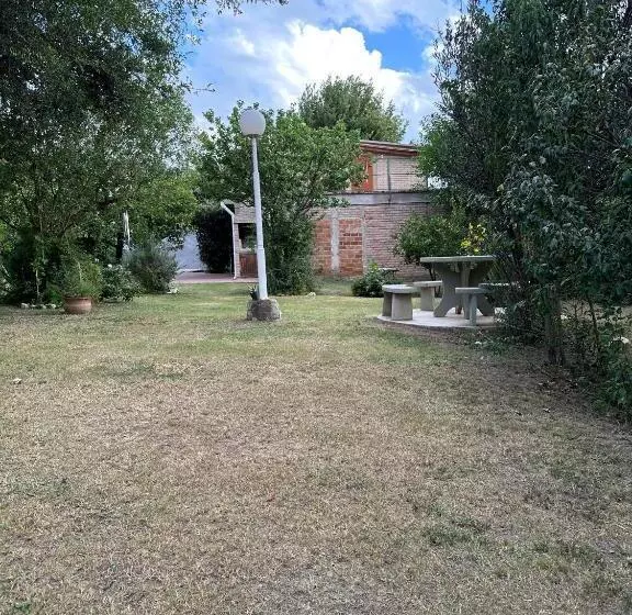 تختخواب و صبحانه El Roble