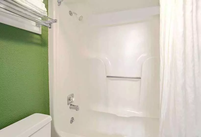 Hotelli Super 8 By Wyndham Denver Stapleton