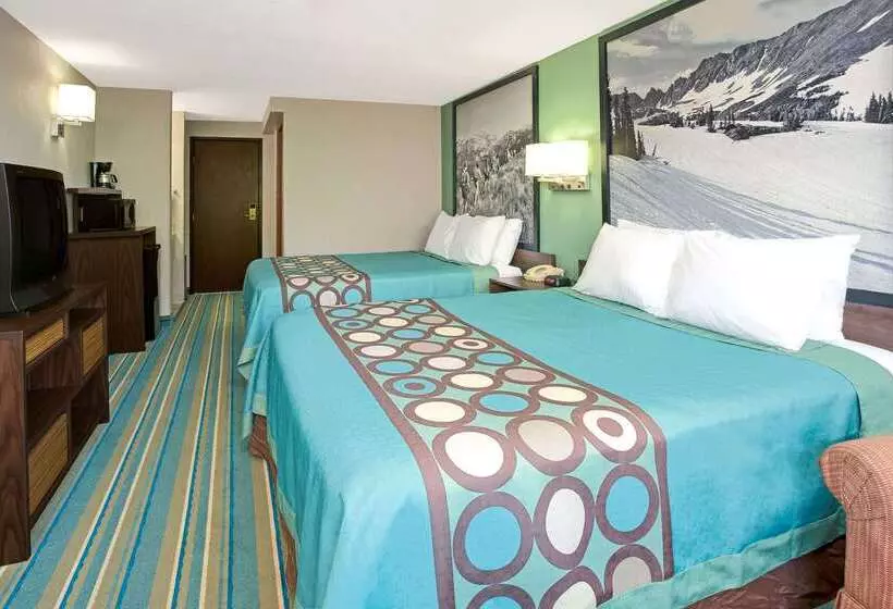 Hotelli Super 8 By Wyndham Denver Stapleton