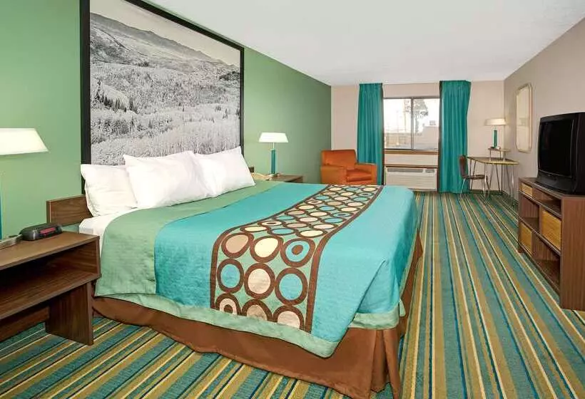 Hotelli Super 8 By Wyndham Denver Stapleton