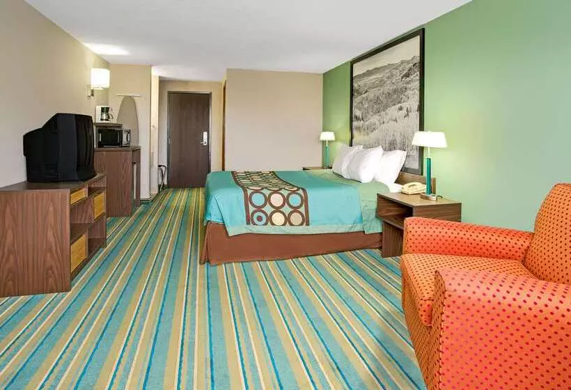 Hotelli Super 8 By Wyndham Denver Stapleton