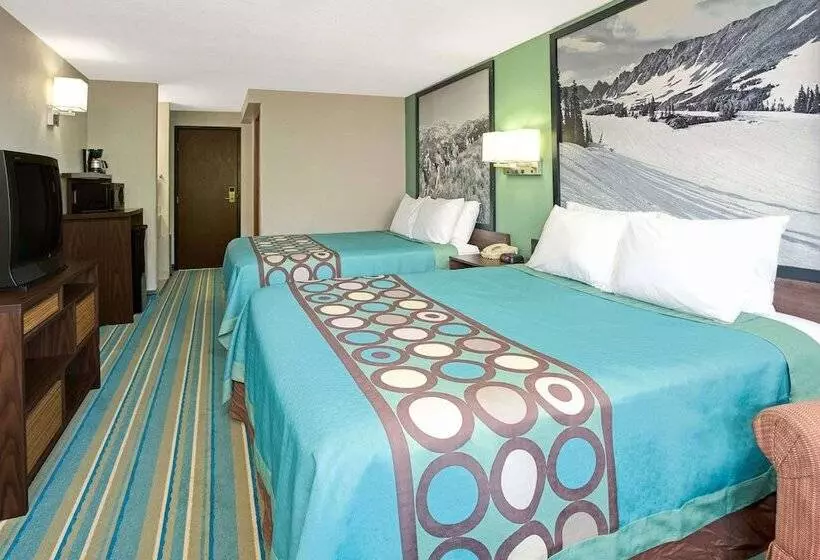 Hotelli Super 8 By Wyndham Denver Stapleton