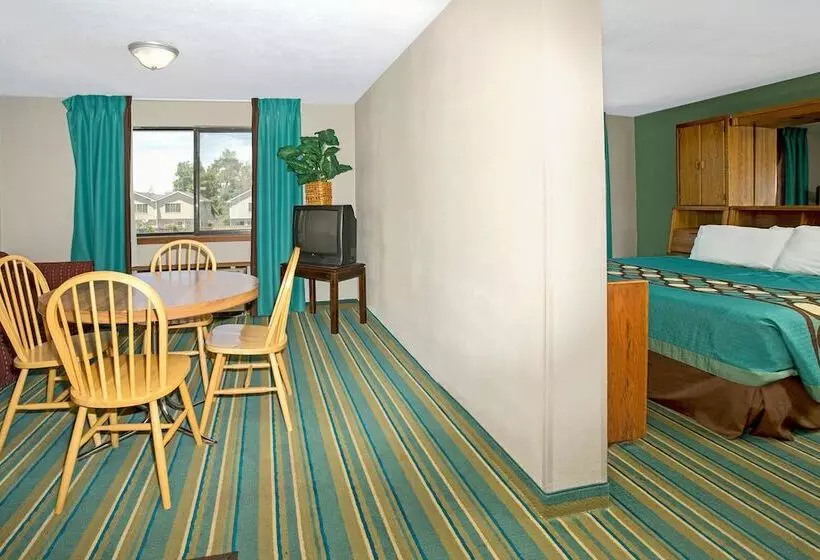 Hotelli Super 8 By Wyndham Denver Stapleton