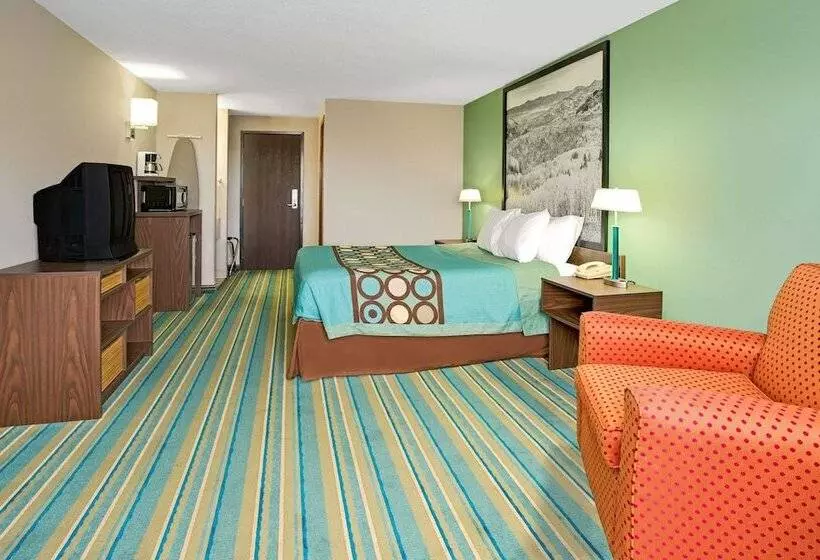 Hotelli Super 8 By Wyndham Denver Stapleton