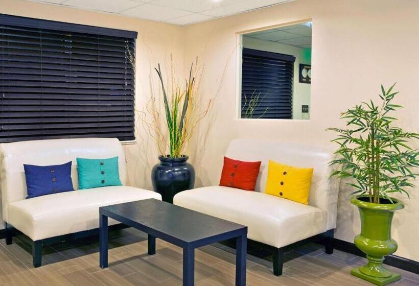 ホテル Super 8 By Wyndham Ogden