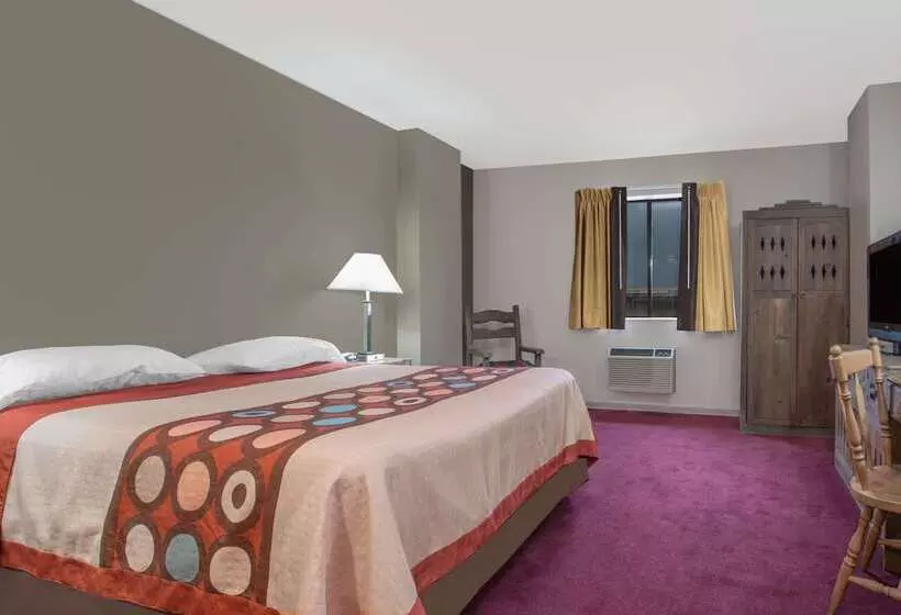 Отель Super 8 By Wyndham Taos