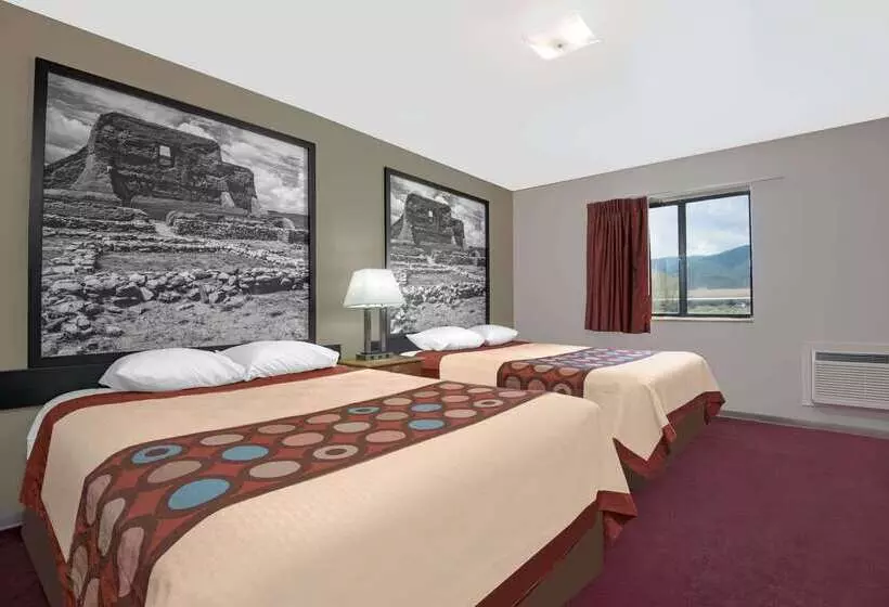 Отель Super 8 By Wyndham Taos