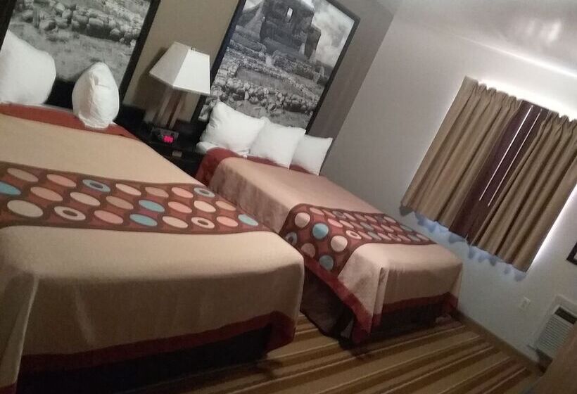 فندق Super 8 By Wyndham Taos