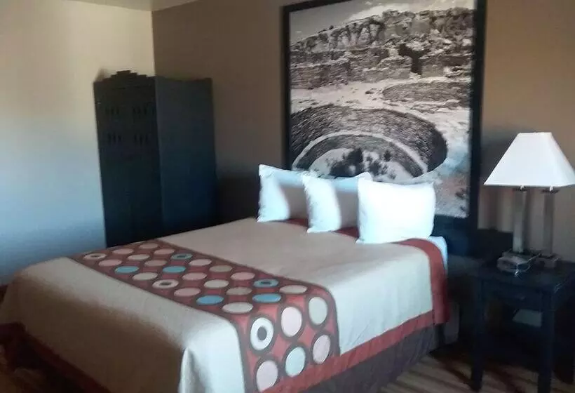 Отель Super 8 By Wyndham Taos