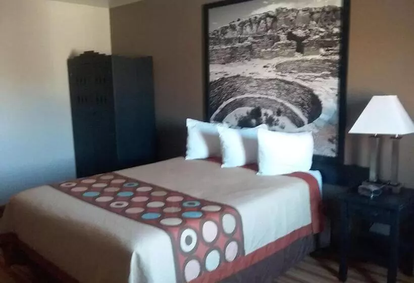 Отель Super 8 By Wyndham Taos