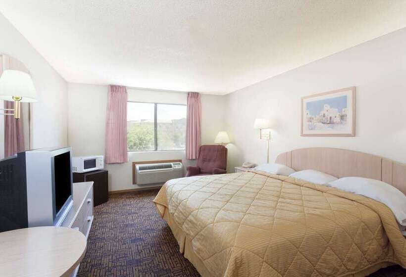 Отель Super 8 By Wyndham Yuma