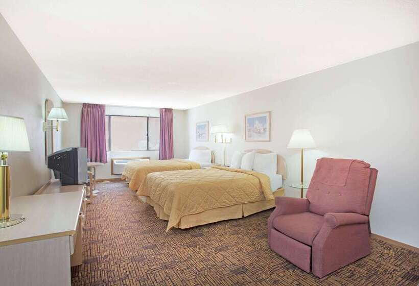 Отель Super 8 By Wyndham Yuma