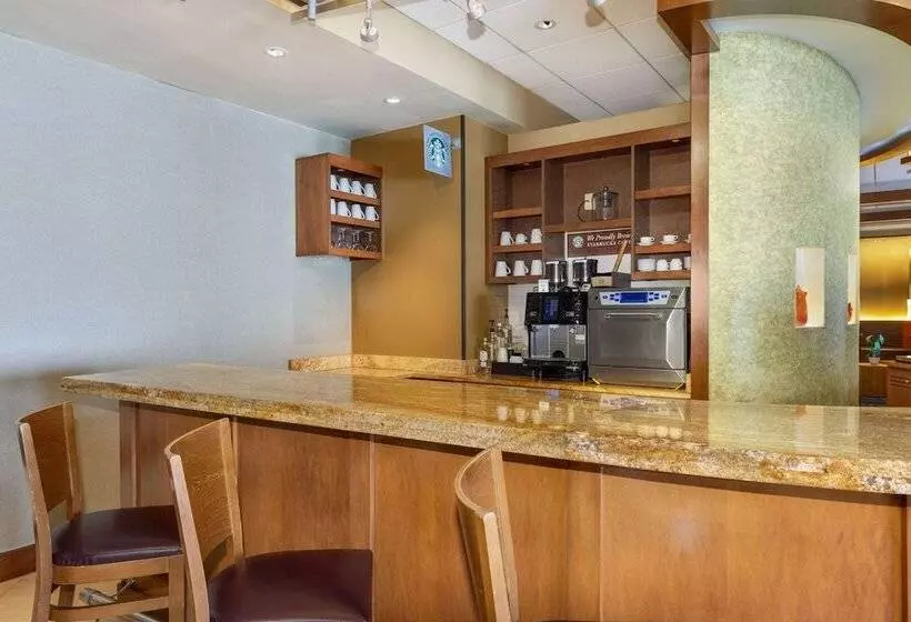 酒店 Wyndham Garden Kansas City Airport