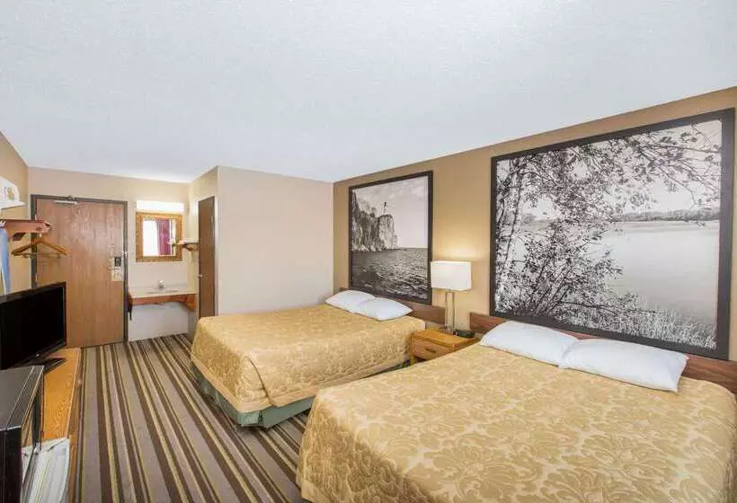 モーテル Super 8 By Wyndham Blue Earth