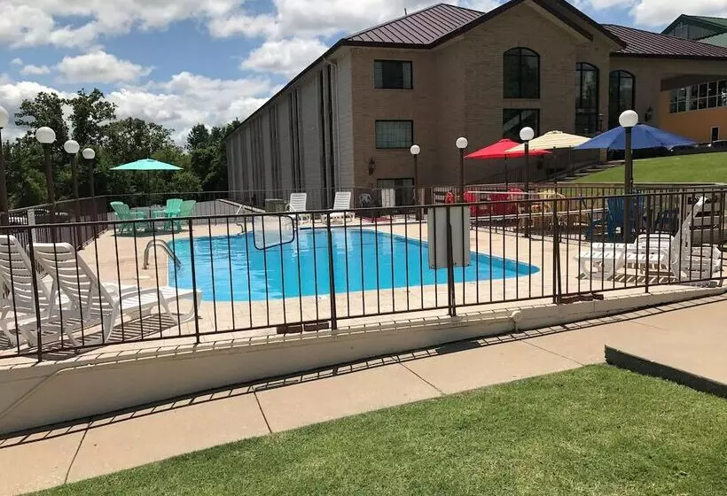 مُتل Super 8 By Wyndham Branson Andy Williams Theater