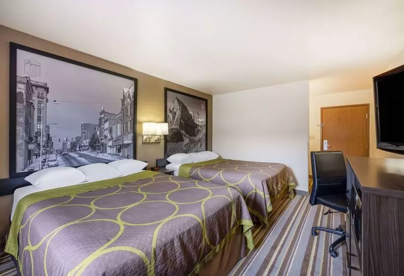 مُتل Super 8 By Wyndham Butte Mt