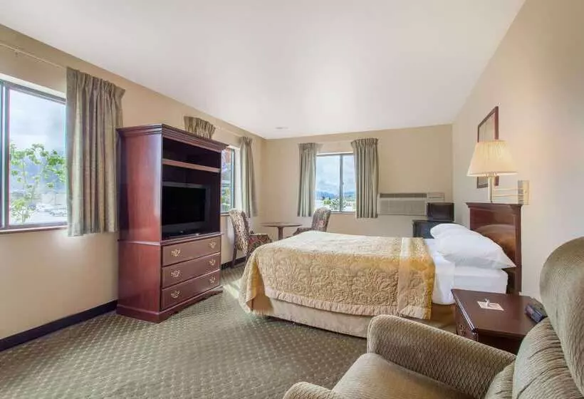 مُتل Super 8 By Wyndham Butte Mt