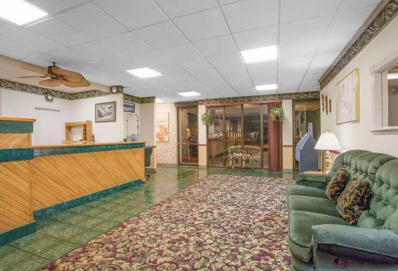 מוטל Super 8 By Wyndham Carlisle North