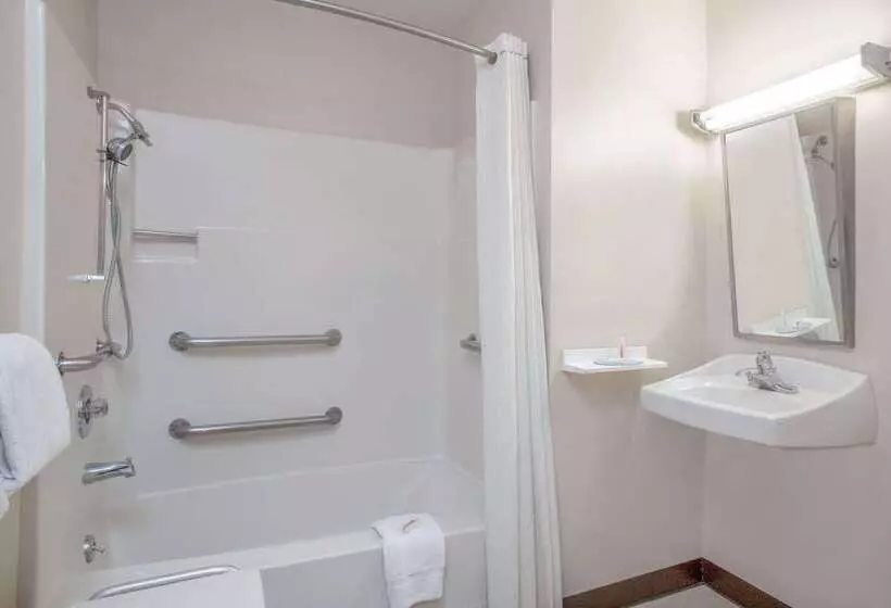 מוטל Super 8 By Wyndham Carlisle North