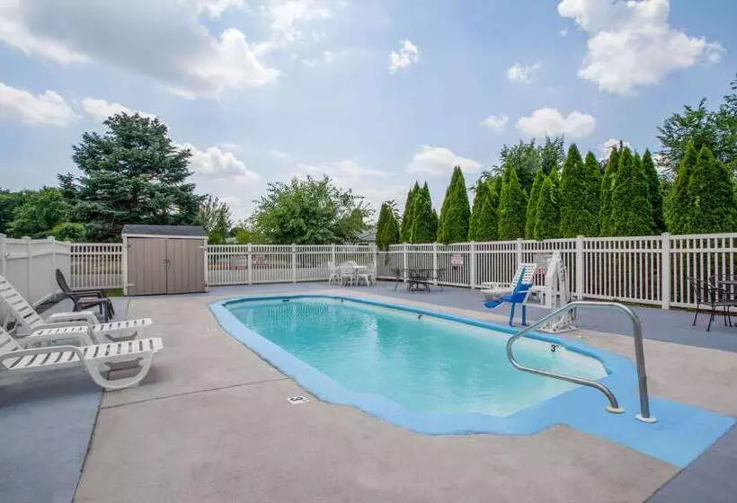 מוטל Super 8 By Wyndham Carlisle North