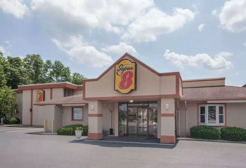 מוטל Super 8 By Wyndham Carlisle North