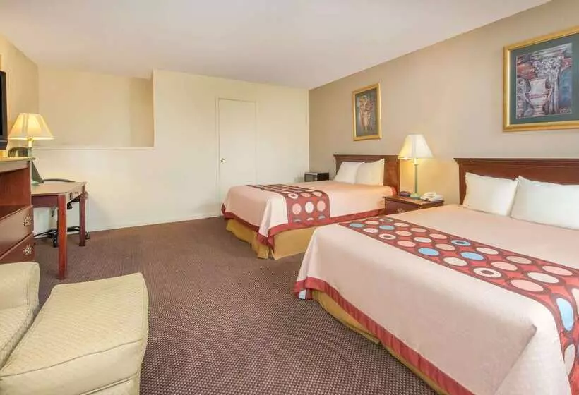 모텔 Super 8 By Wyndham Centervillerichmond